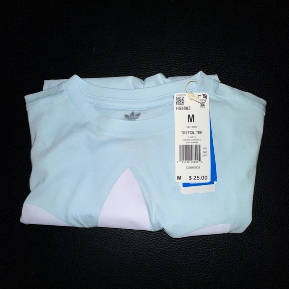 Adidas ~ Kids Logo T-Shirts (Multiple Sizes) - Picture 4 of 6